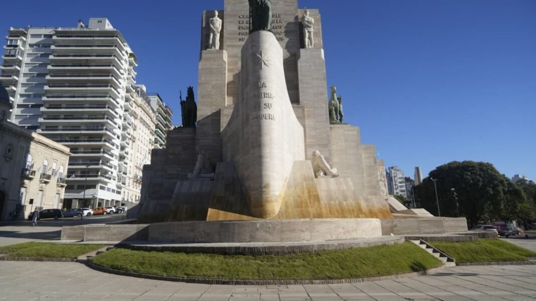 Fuente de la proa del Monumento a la Bandera en Rosario