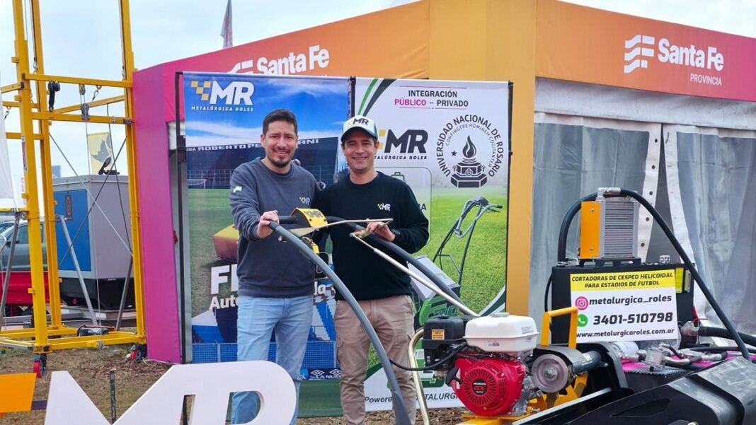 Stand de la provincia de Santa Fe en Agroactiva 2026 con exhibición de maquinaria