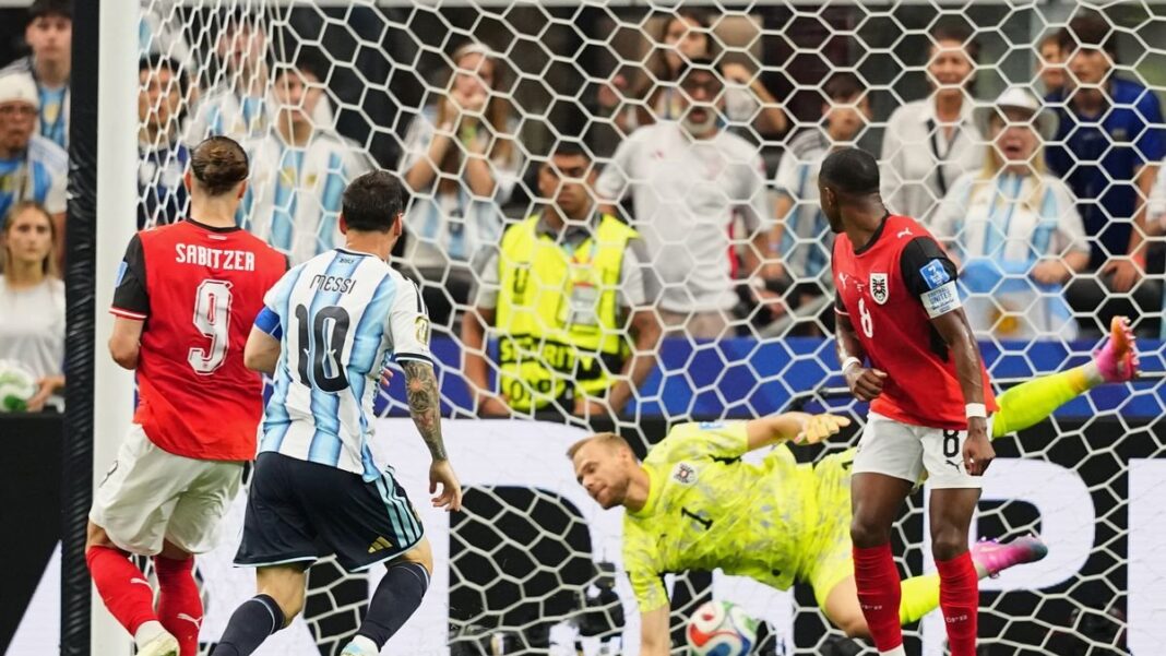 Lionel Messi celebrando un gol con la camiseta de Argentina en el Mundial 2026