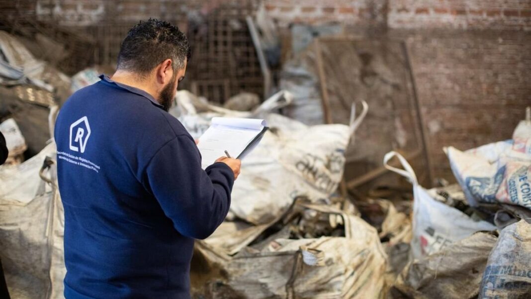 Operativo de control en chatarrería de Rosario con materiales incautados