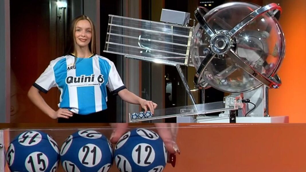 Boleto del Quini 6 sobre una mesa