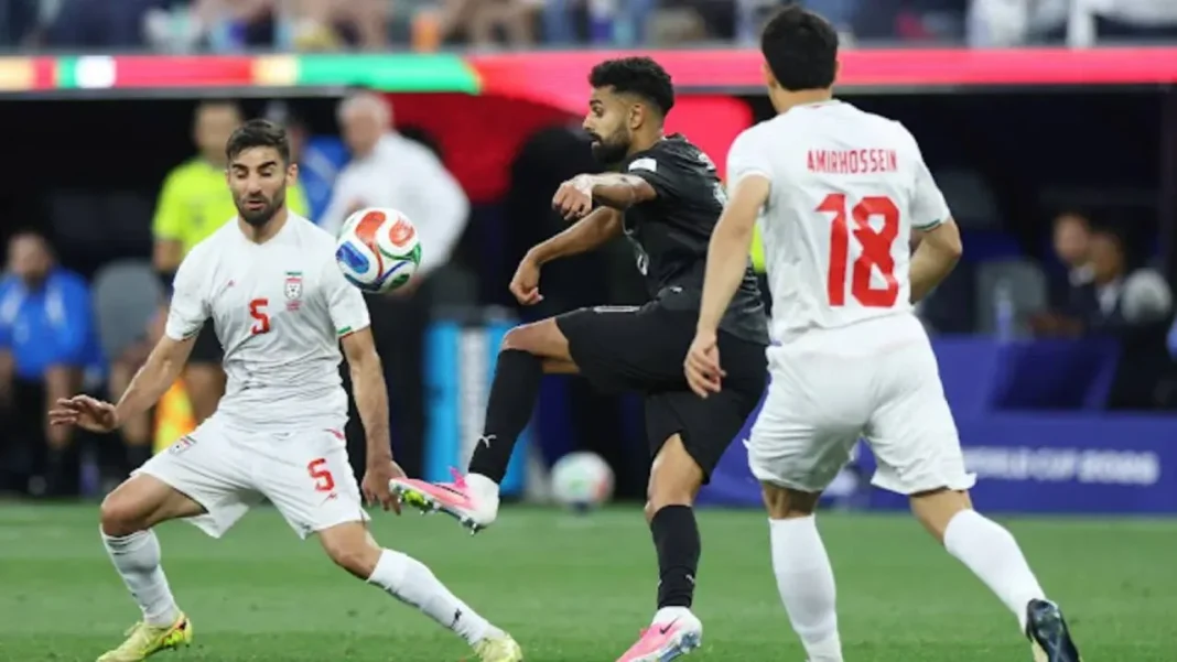 Partido de fútbol entre Irán y Nueva Zelanda en el Mundial 2026