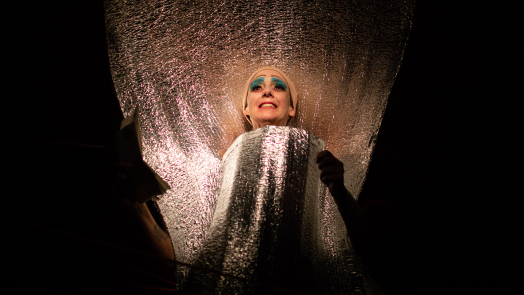 Mariana Cabrol en escena durante la obra Mama Mía