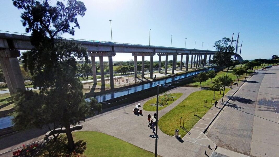 Vista aérea del área del Parque de la Cabecera en Rosario
