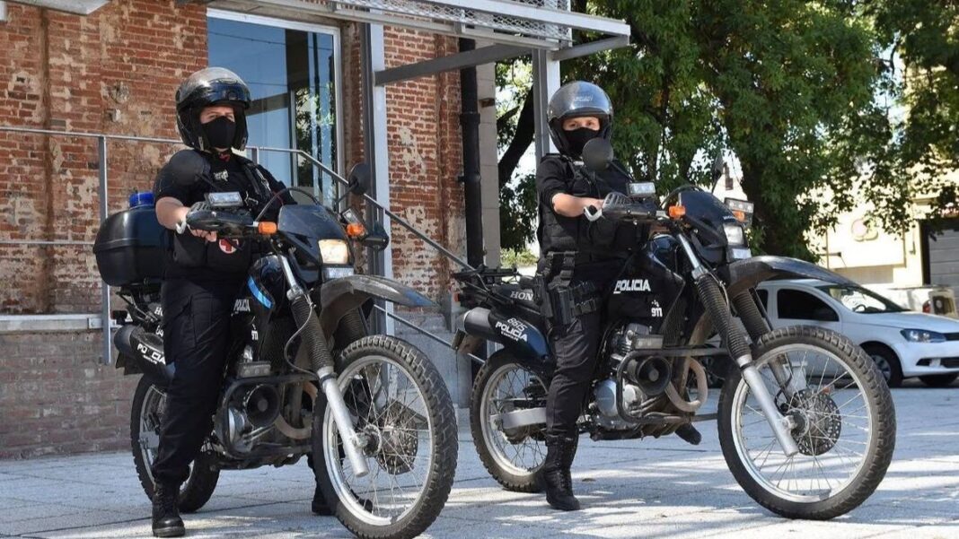 Policías detenidos por robo en control de tránsito en Santa Fe