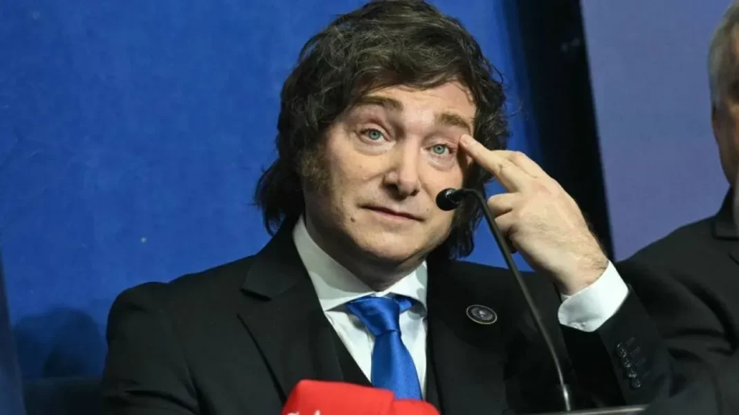 Javier Milei escribe columna en diario Clarín sobre reforma del Banco Central