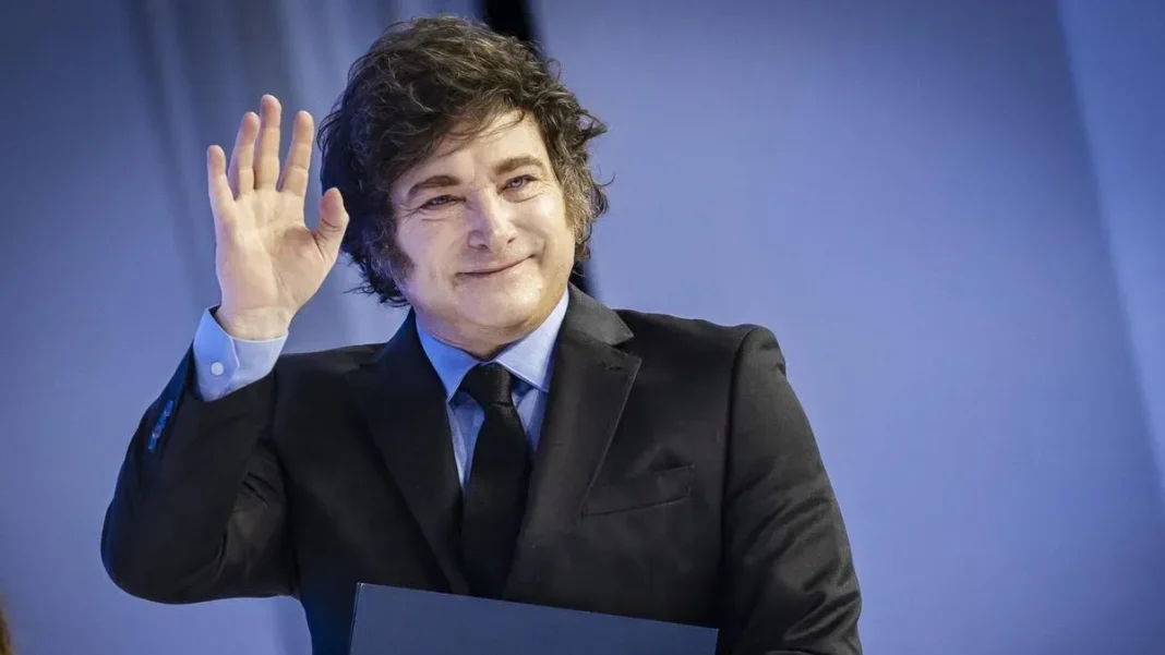 Javier Milei en la Quinta de Olivos con campera de YPF