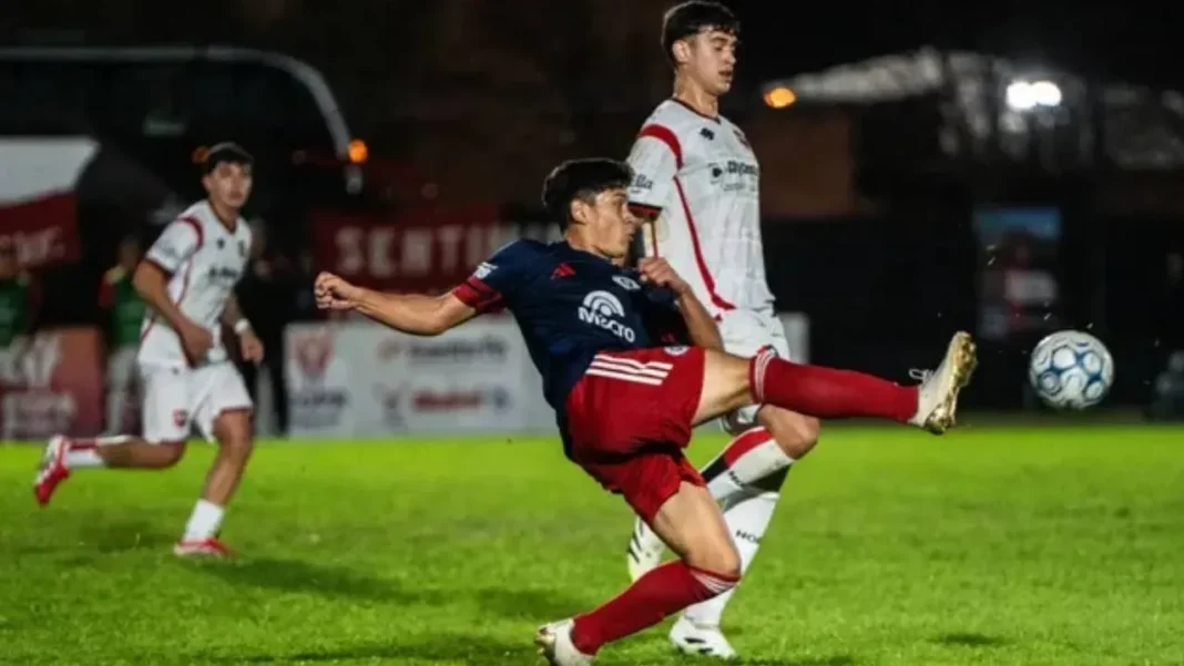 Partido de fútbol entre Newell's y Leones FC en Arroyo Seco por la Copa Santa Fe