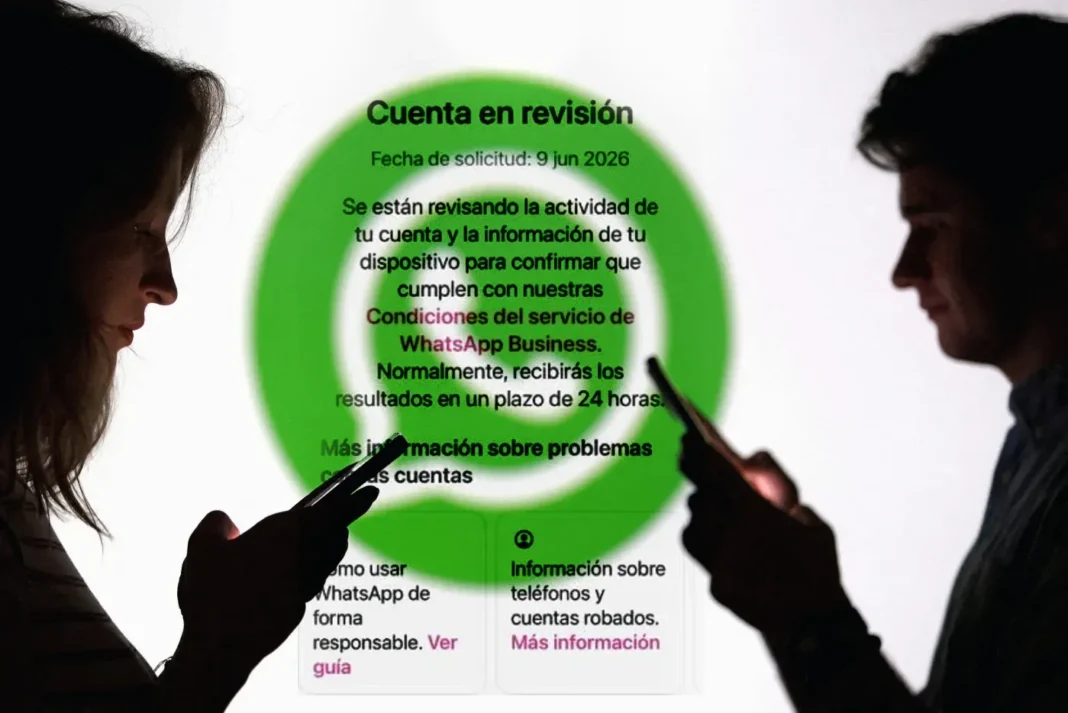 Captura de pantalla de WhatsApp con mensaje de bloqueo