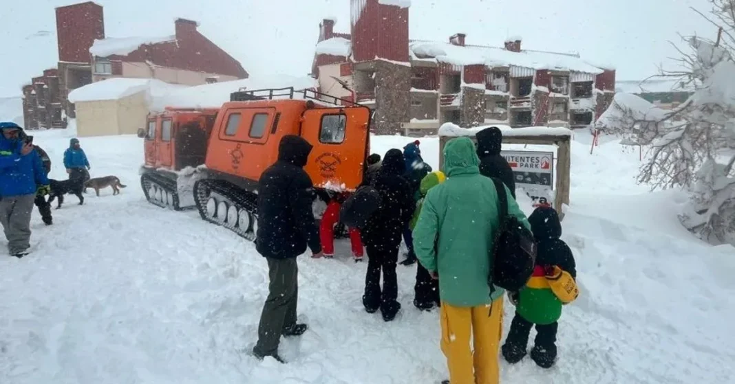 Rescate en la alta montaña mendocina por temporal de nieve