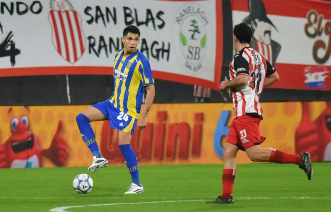 Juan Giménez durante el partido entre Unión y Barracas Central