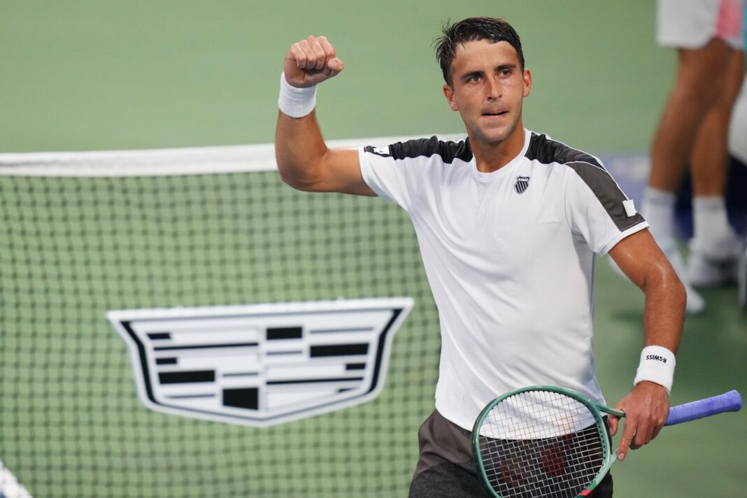 Tomás Etcheverry celebrando un punto en el US Open