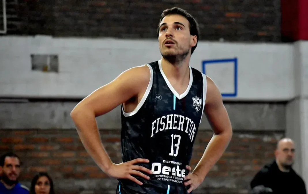 Partido de básquet entre Atlético Fisherton y Paganini Alumni