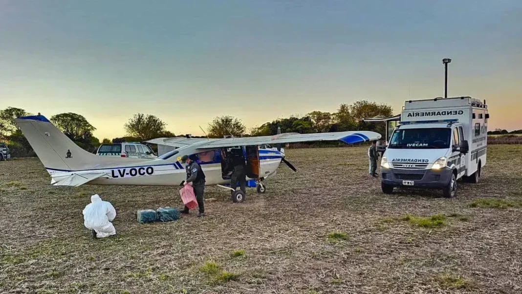 Avioneta involucrada en el tráfico de 321 kilos de cocaína aterrizada en Villa Eloísa