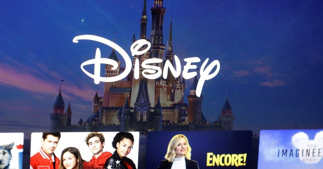 Interfaz de Disney+ con el ranking de series y películas más vistas en Argentina