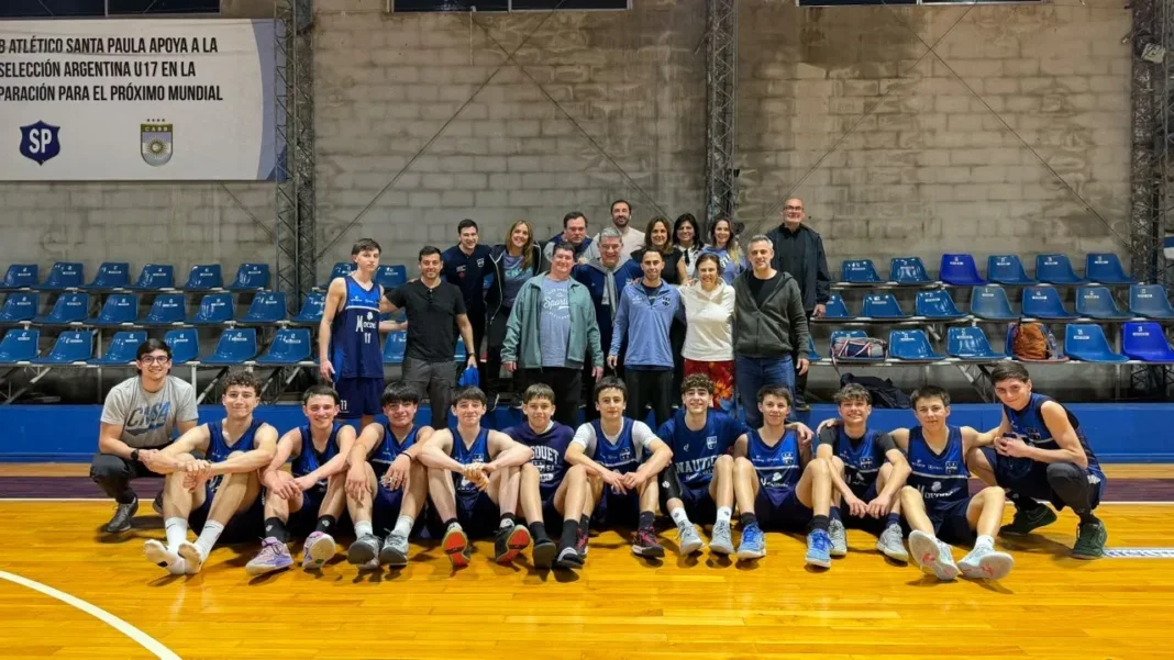 Equipo de básquetbol U15 de Náutico celebrando la clasificación al Final Four de la Copa Santa Fe
