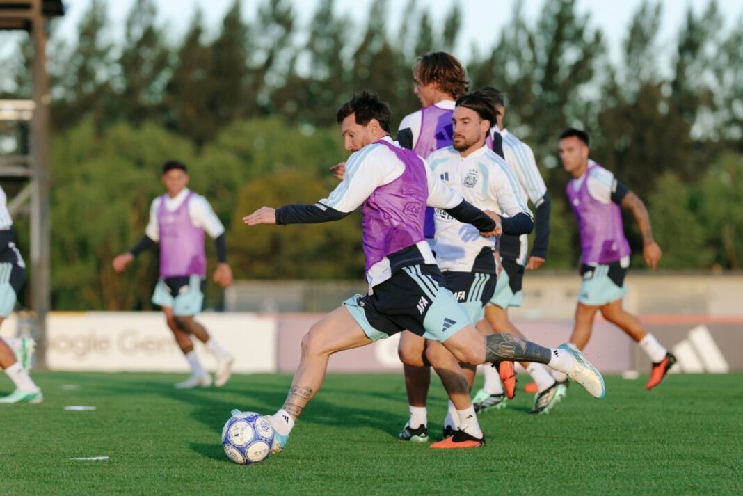 Lionel Messi durante un partido con la Selección argentina